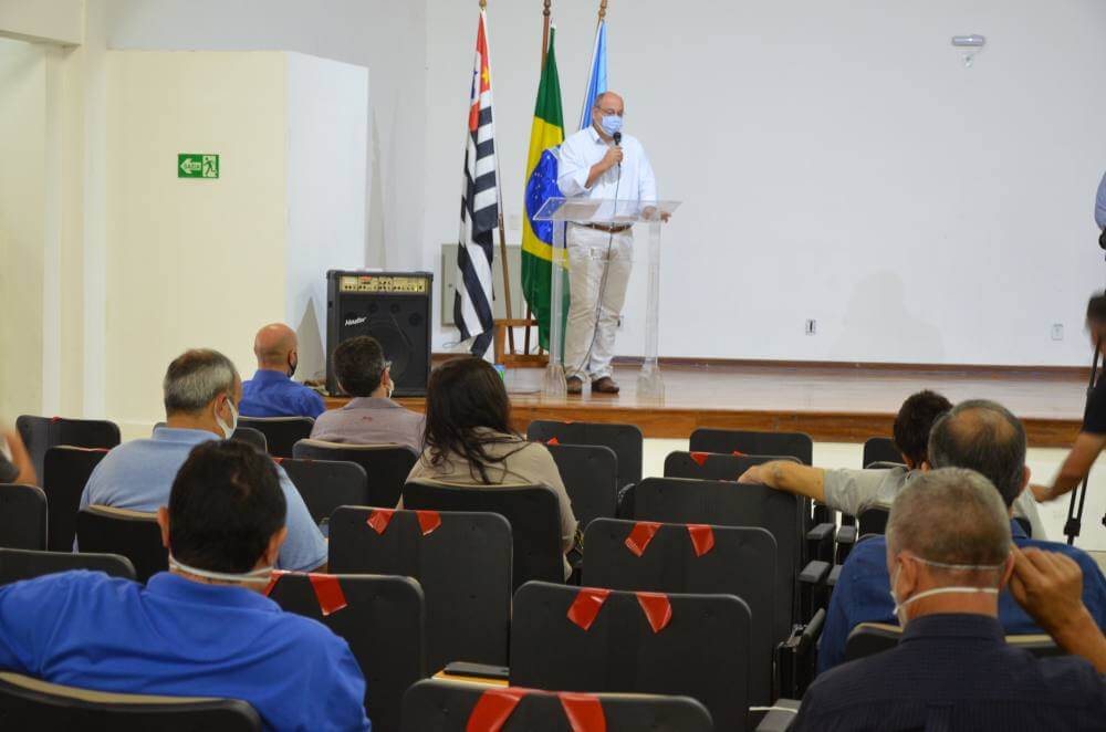 Prefeito empossa novo Conselho Municipal de Trânsito e Transporte