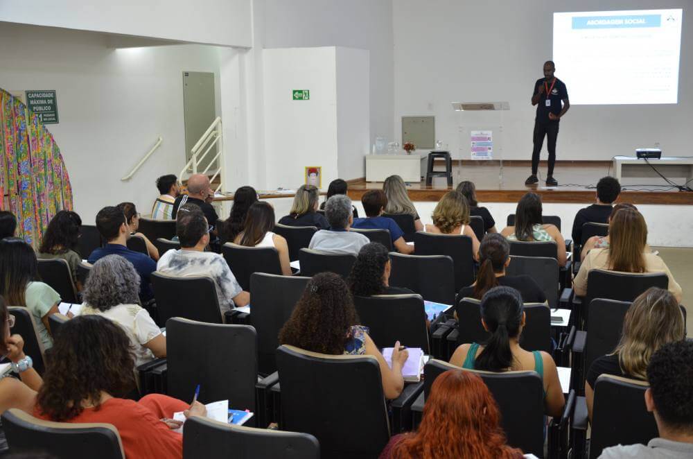 Ação Social realiza encontro para fortalecer proteção contra violências