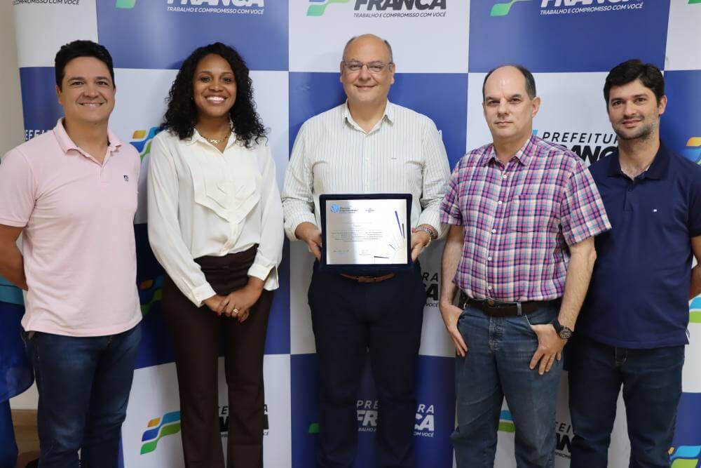 Franca recebe certificado do Prêmio Sebrae Prefeito Empreendedor
