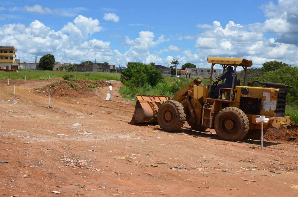 Prefeitura prepara ruas para o asfalto no Jardim do Líbano