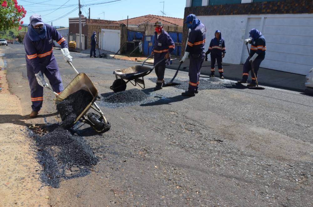 Emdef intensifica trabalho de remendo asfáltico
