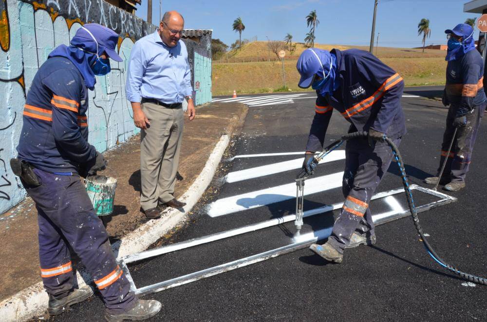 Prefeitura reforça sinalização em vários pontos da cidade