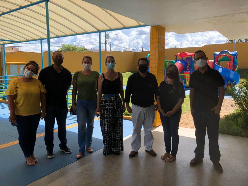 Equipe de Ribeirão Preto visita creches da Prefeitura