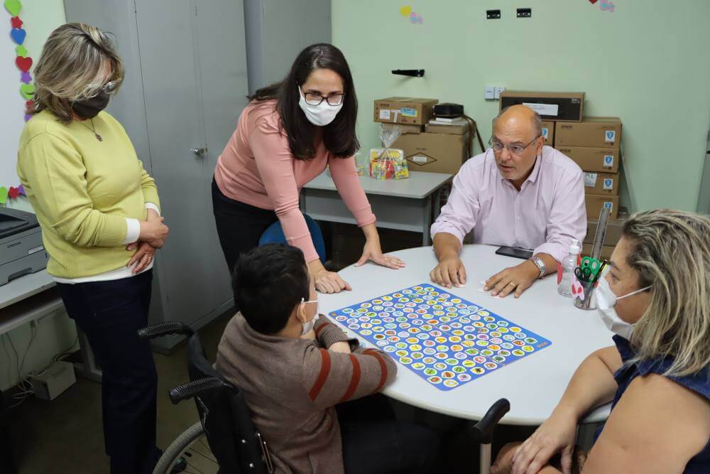 Prefeitura amplia atendimento pedagógico a estudantes da Educação Especial