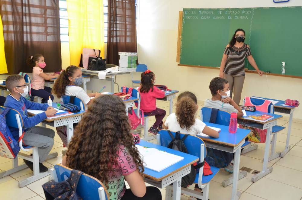 Volta às aulas: Mais de 19 mil estudantes retornam às escolas na rede municipal