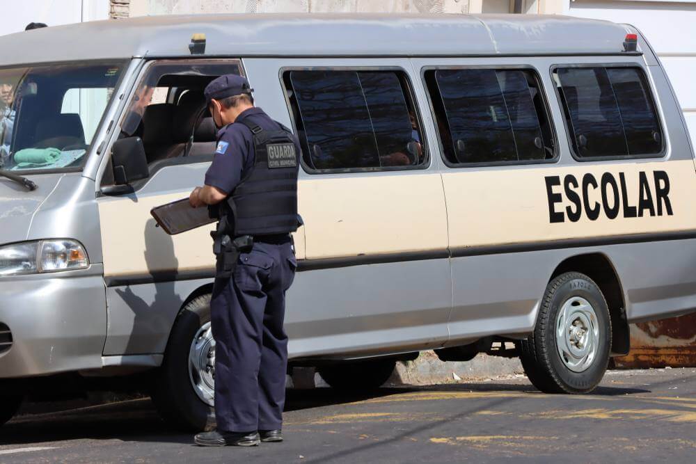 Transporte Escolar alerta condutores sobre renovação de alvarás