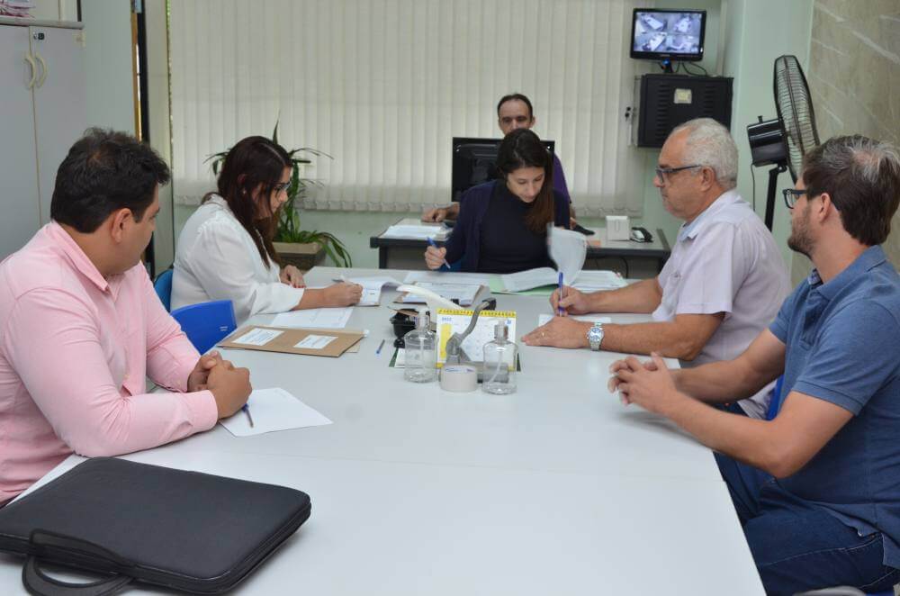 Prefeitura abre licitações para Ecoponto do Esmeralda e Piscina do Poliesportivo