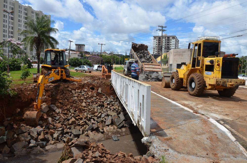 Prefeitura continua recuperando estragos causados pelas chuvas