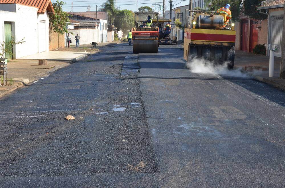Recapeamento avança para a avenida Antônio Barbosa Filho