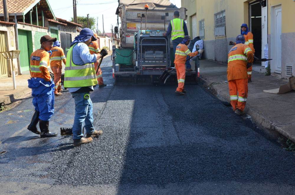 Recapeamento continua no Parque Progresso