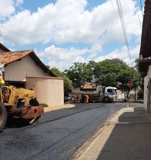 Recapeamento segue nos Jardins Aeroporto 3 e Lima