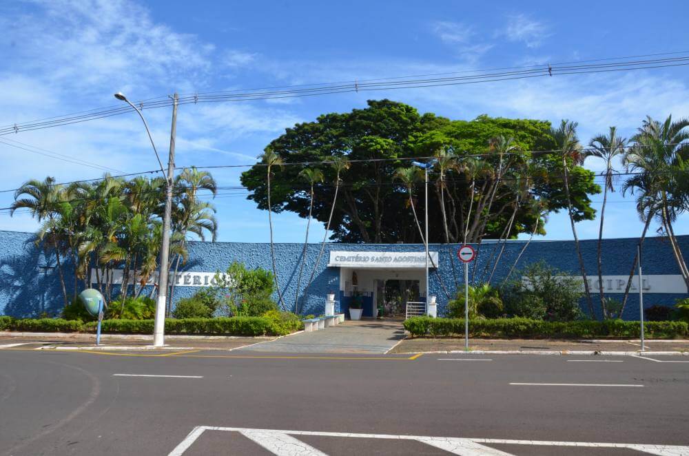 Meio Ambiente prepara cemitérios para visitação no Dia das Mães