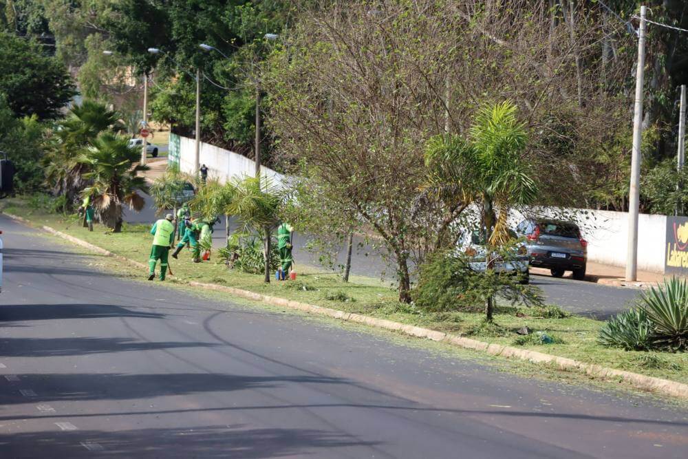 Limpeza Urbana presente em avenidas, APPs e Córrego dos Bagres