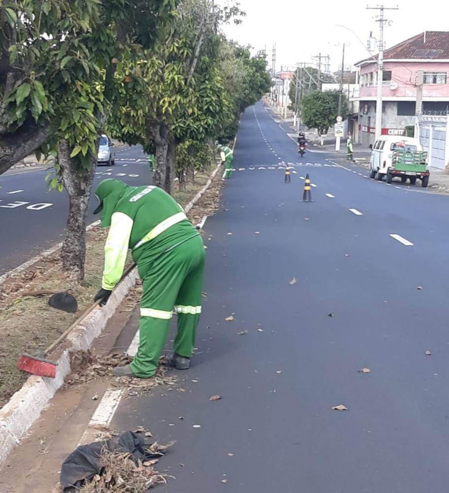 Limpeza Urbana atende bairros das regiões Sul e Leste