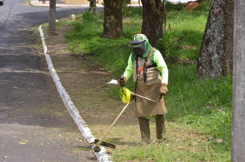 Meio Ambiente faz mutirão de limpeza no Zumbi dos Palmares