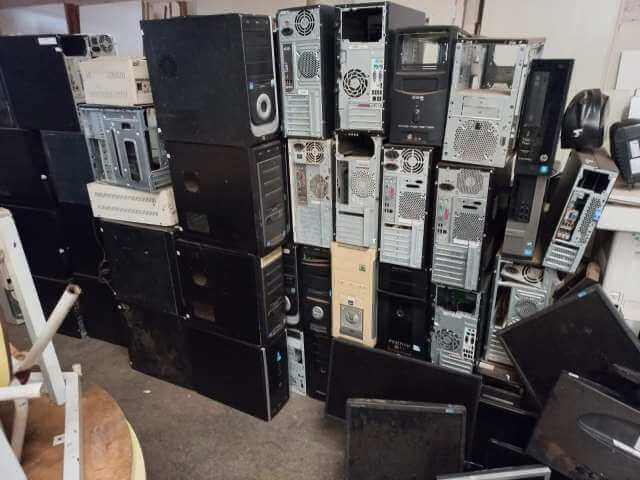 Leilão de inservíveis gera mais de R$ 432 mil a Prefeitura