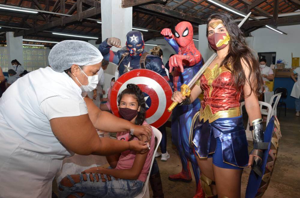 Vacina Franca imuniza 3.500 pessoas no Fernando Costa