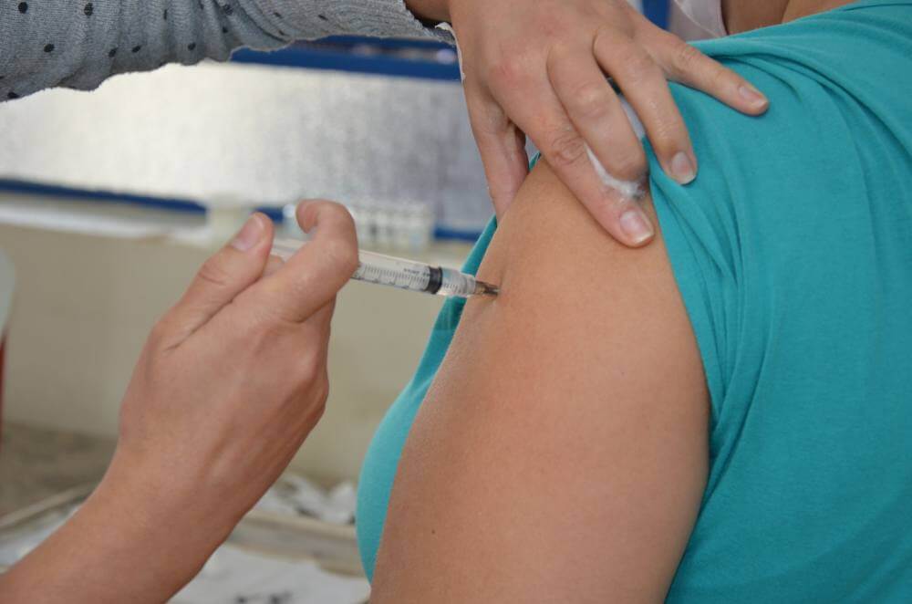 Saúde prepara mutirão para reforçar imunização dos idosos