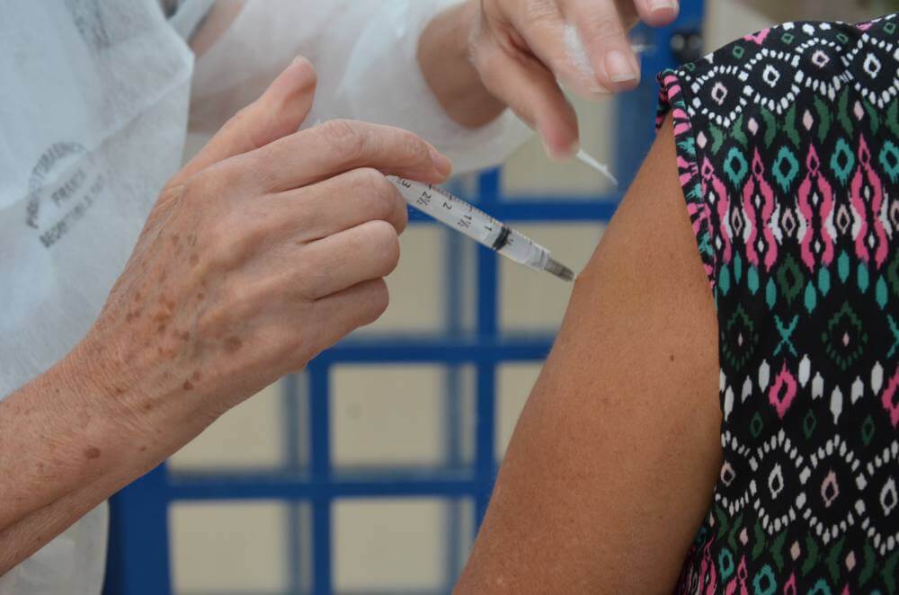 Novo mutirão intensifica vacinação de idosos neste sábado