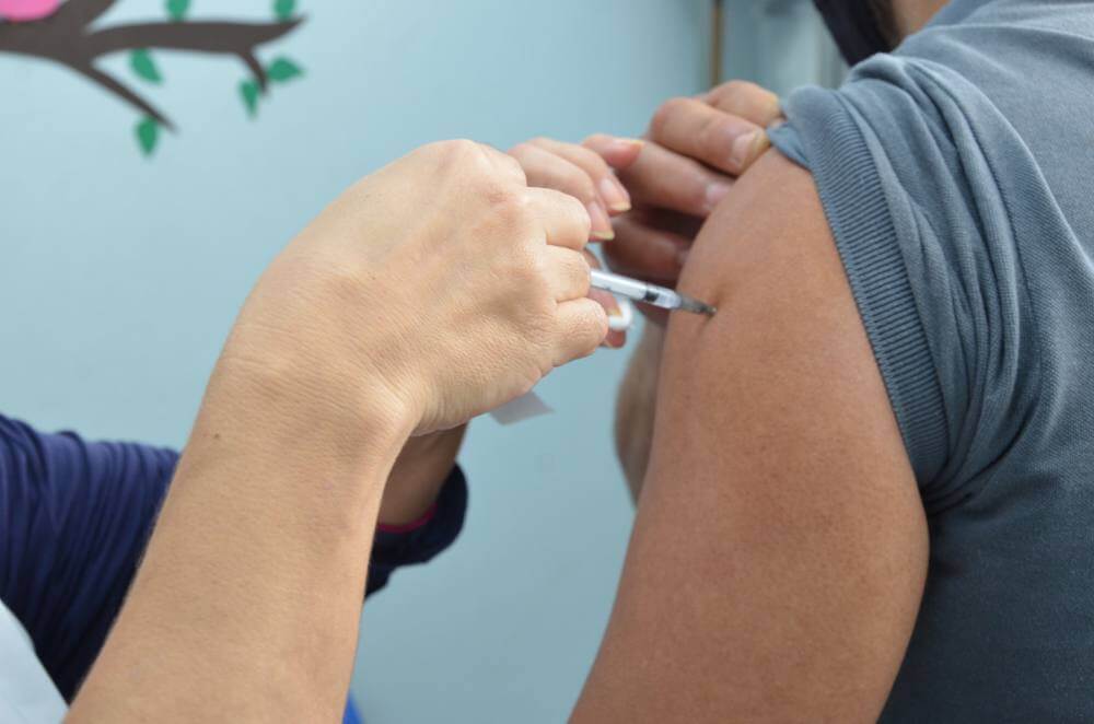 Saúde anuncia novo mutirão para reforçar a vacinação contra a Covid-19 e Influenza