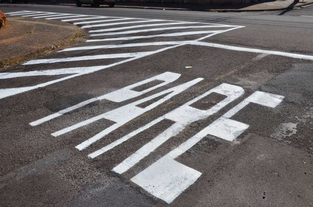 Segurança reforça a sinalização nos bairros