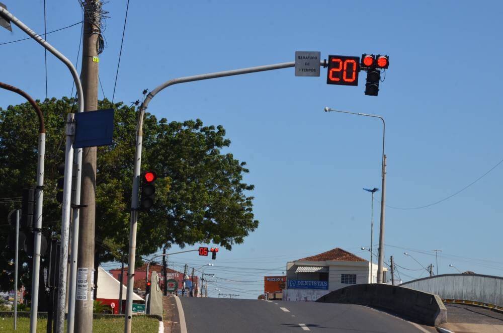 Trânsito instala novos contadores regressivos