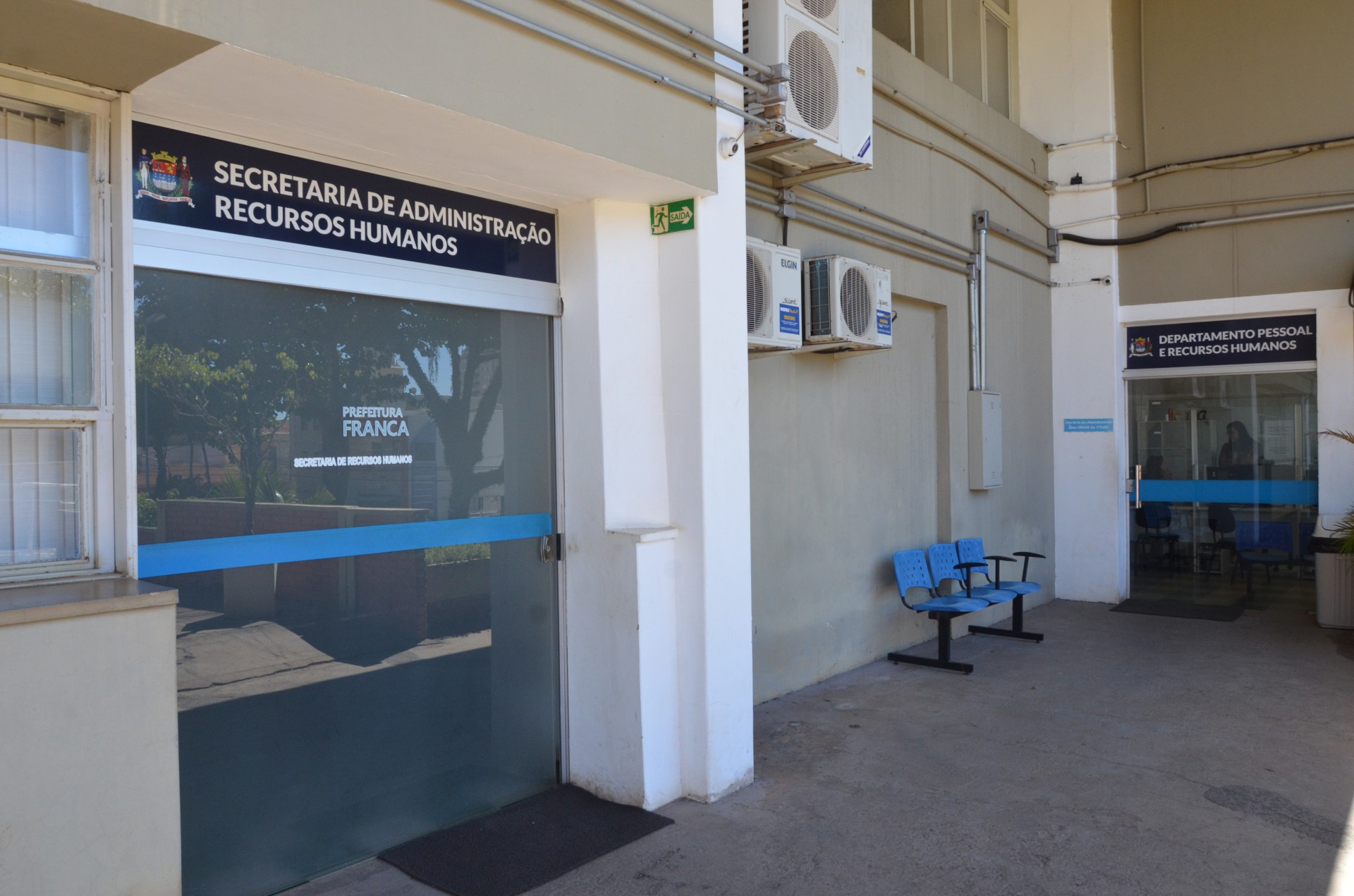 Entrega de títulos do Concurso Público 04/24 segue até sexta-feira