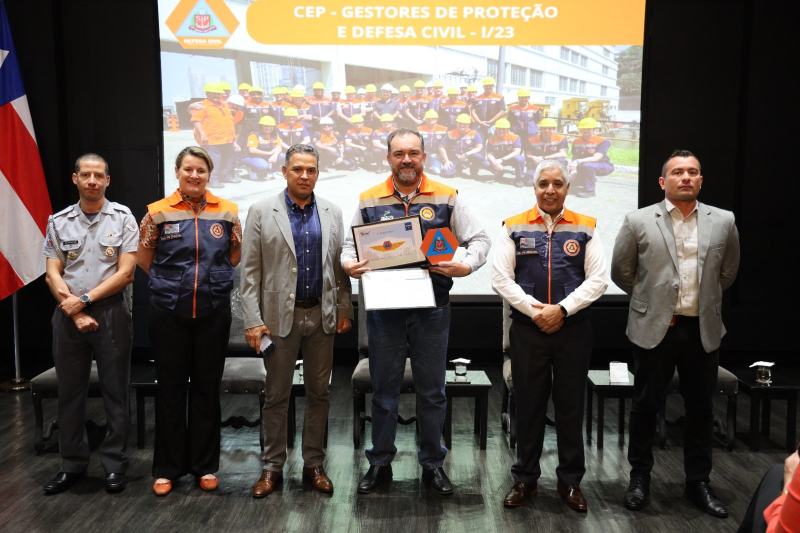 Prefeitura participa de curso de Proteção e Defesa Civil