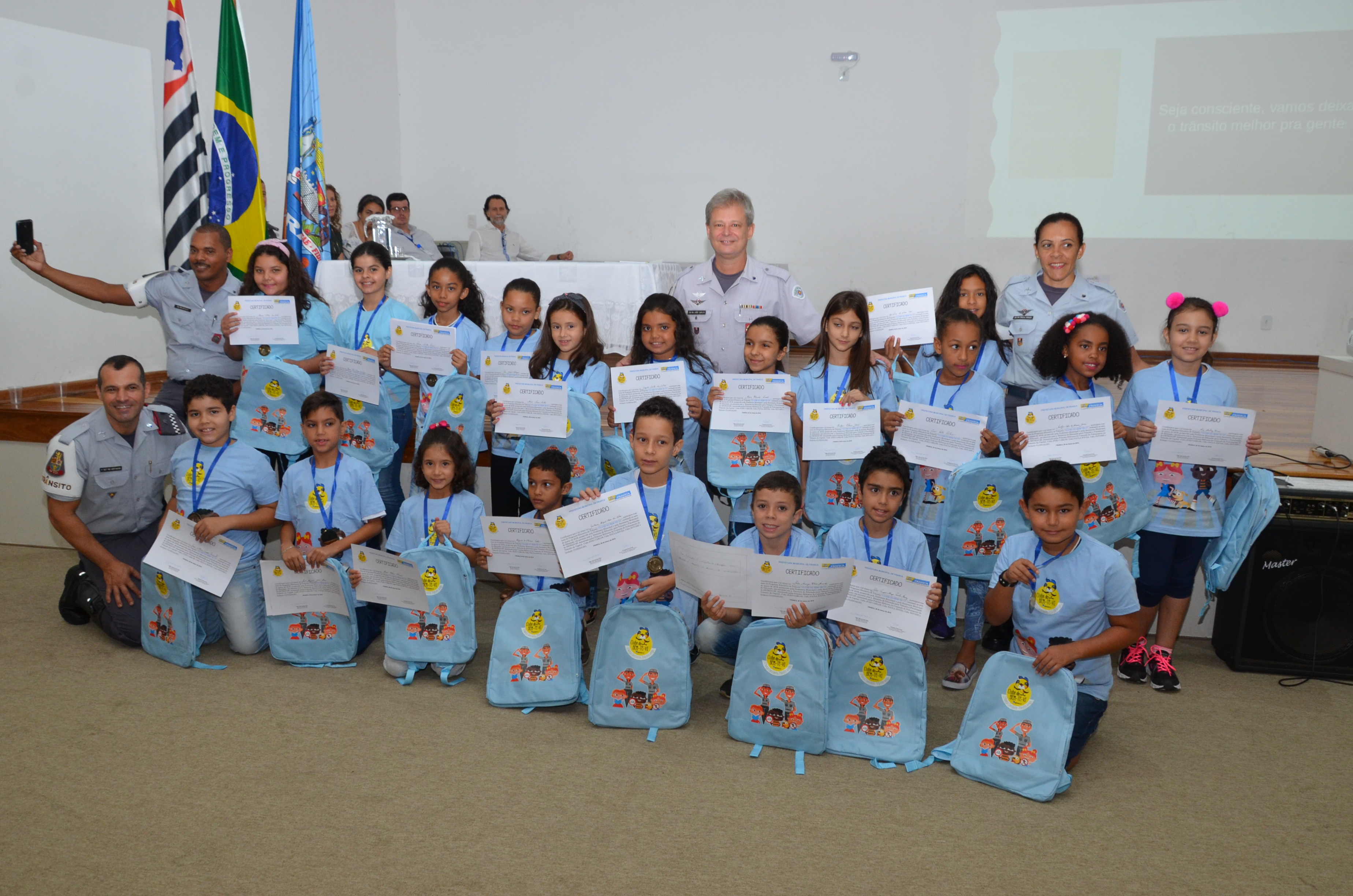 Bem-Te-Vi conclui ações educativas nas Escolas