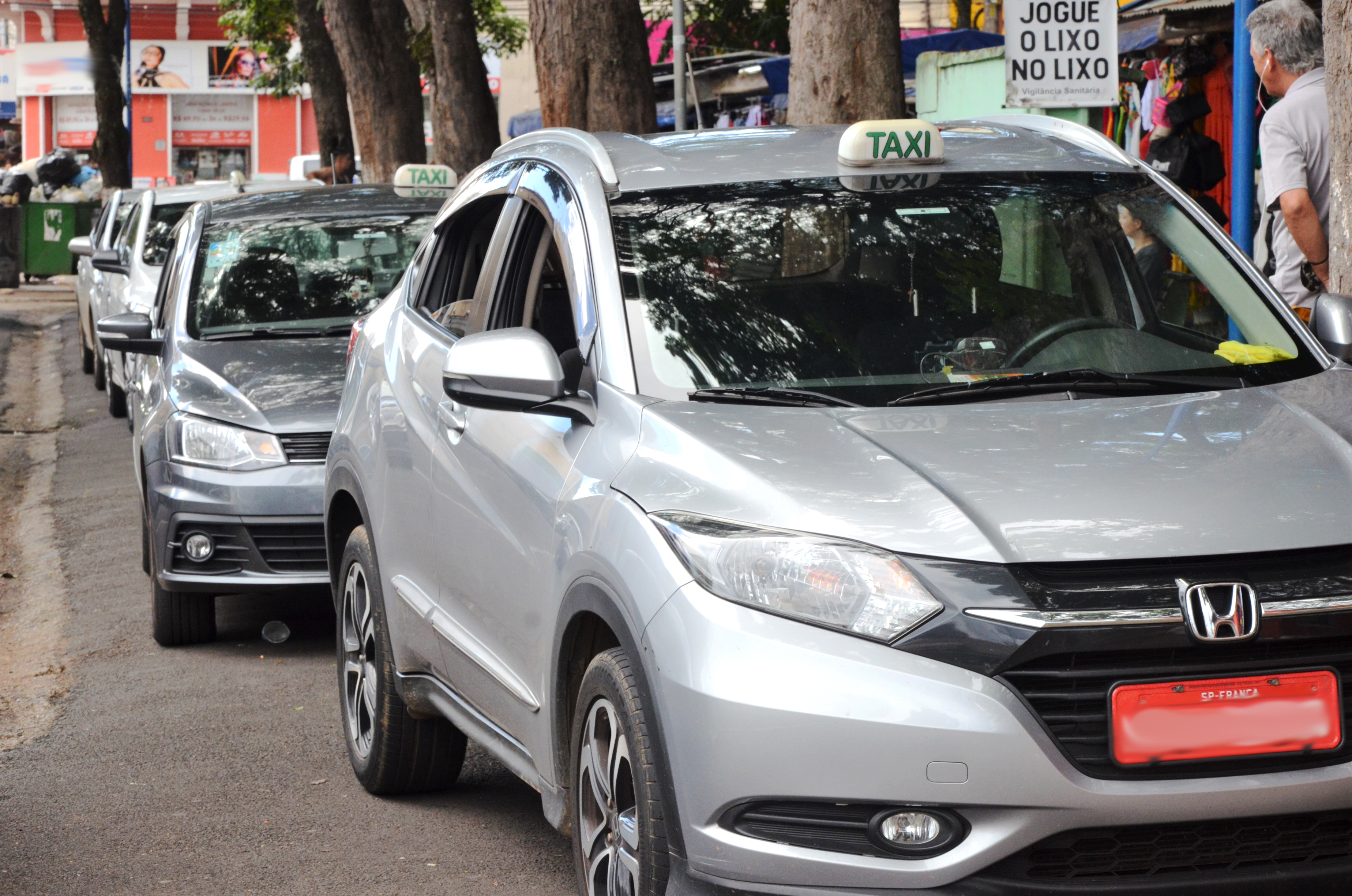 Segurança abre 52 vagas para novos taxistas