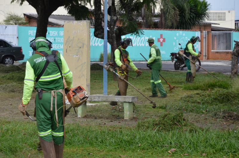 Limpeza Urbana segue por toda cidade