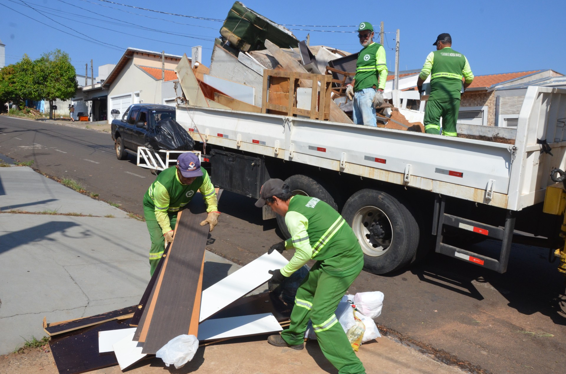 Bairros da Região Sul recebem Arrastão da Limpeza