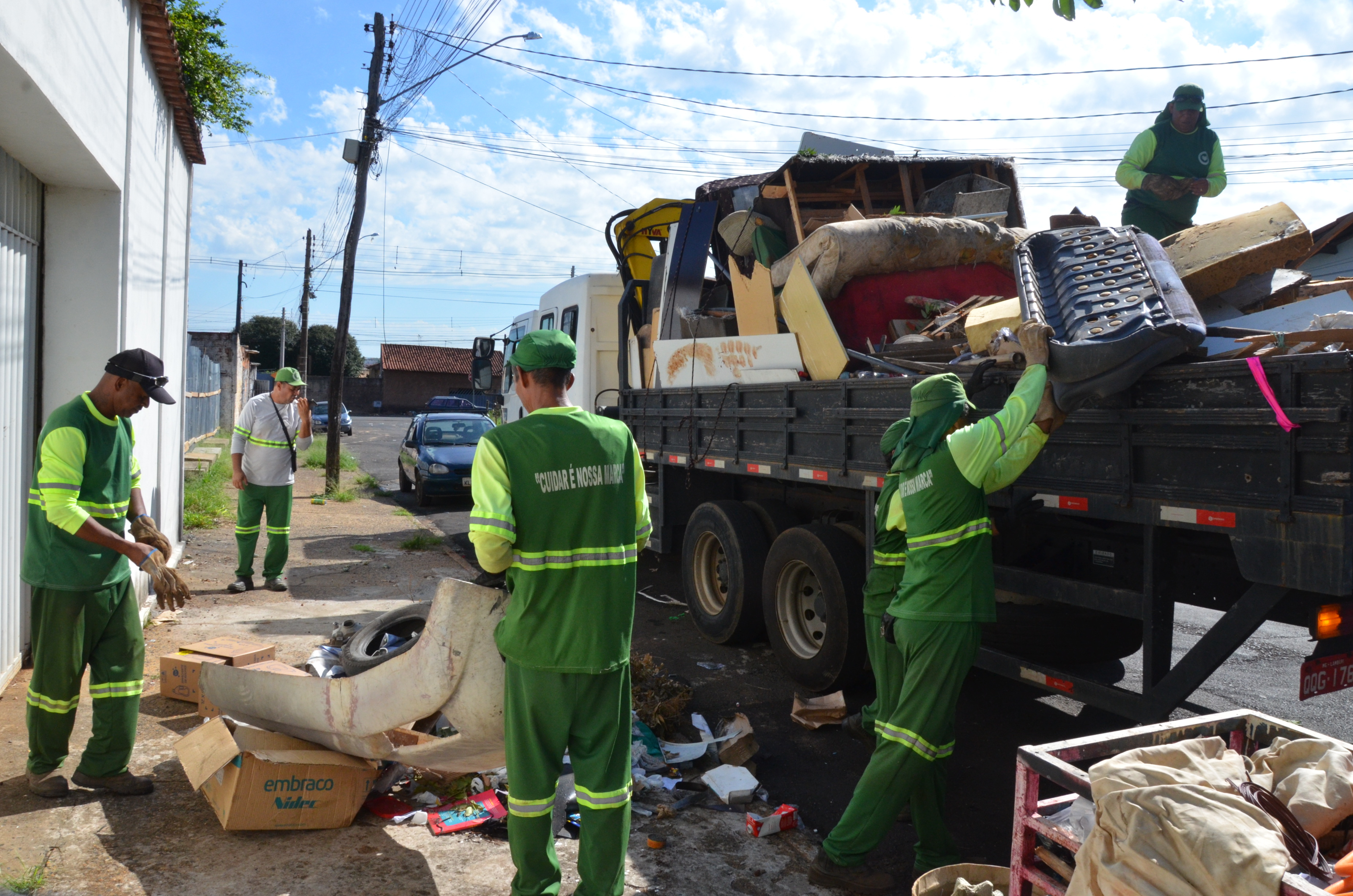 Arrastão da Limpeza vai atender bairros das Regiões Central e Leste