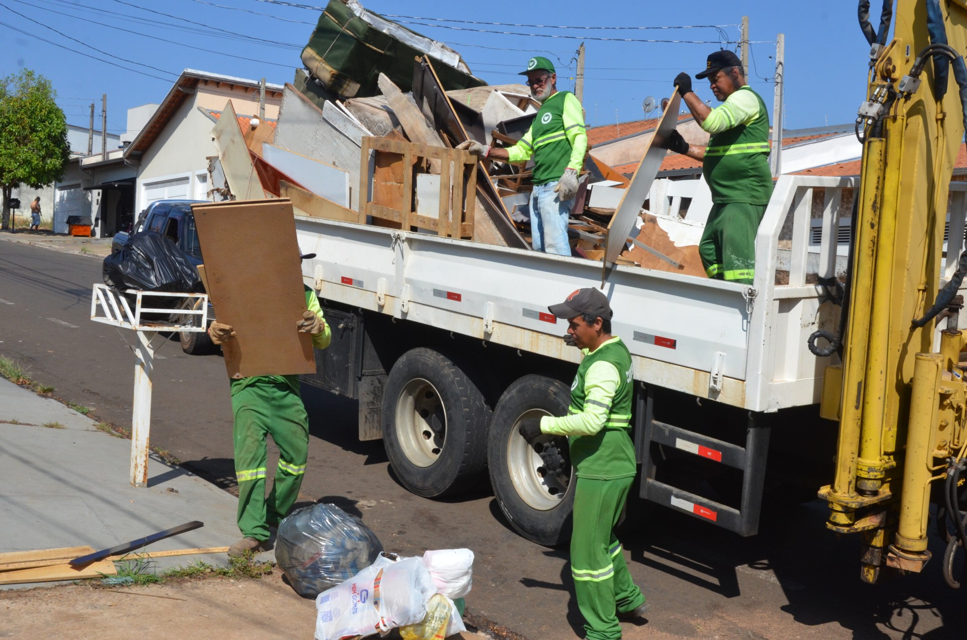 Meio Ambiente recolheu mais de 208 toneladas nos Arrastões deste ano