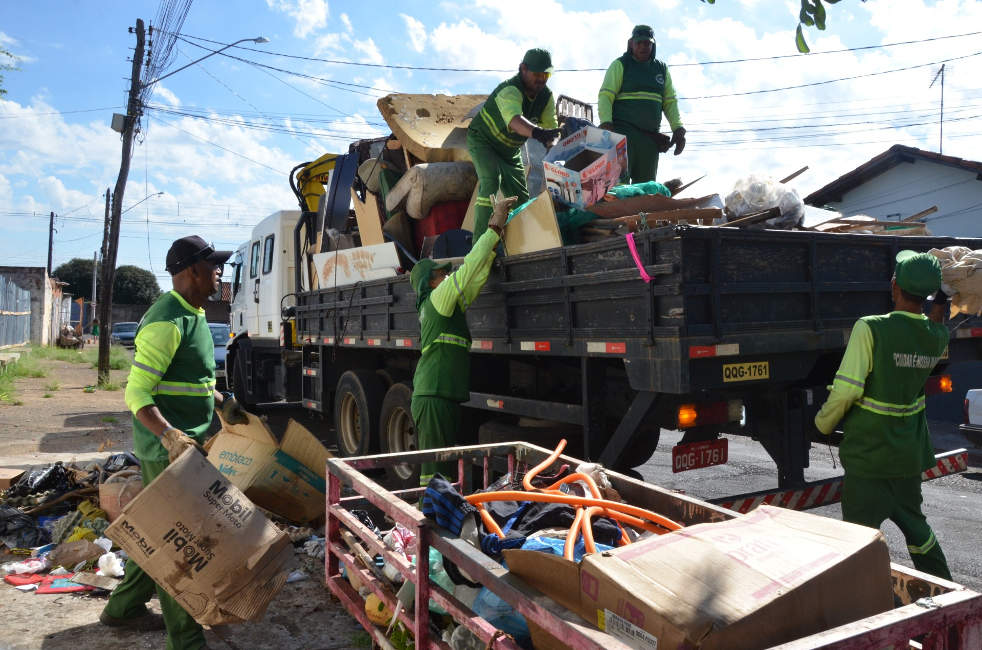 Arrastão da Limpeza vai percorrer 38 bairros da Região Sudeste