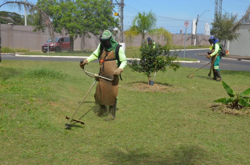 Meio Ambiente prossegue com ações de limpeza urbana