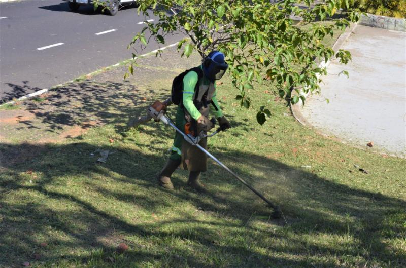 Meio Ambiente intensifica serviços de limpeza