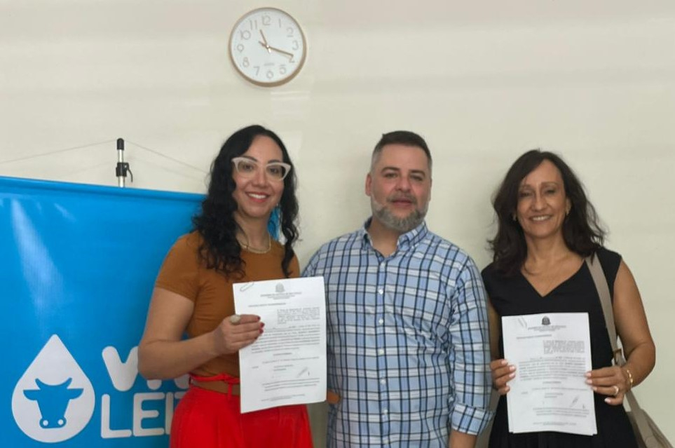Prefeitura renova convênio com o Governo do Estado para Programa Viva Leite
