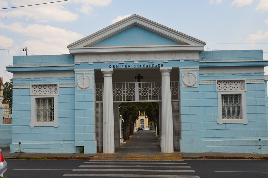 Cemitérios Municipais prontos para visitação do Dia de Finados