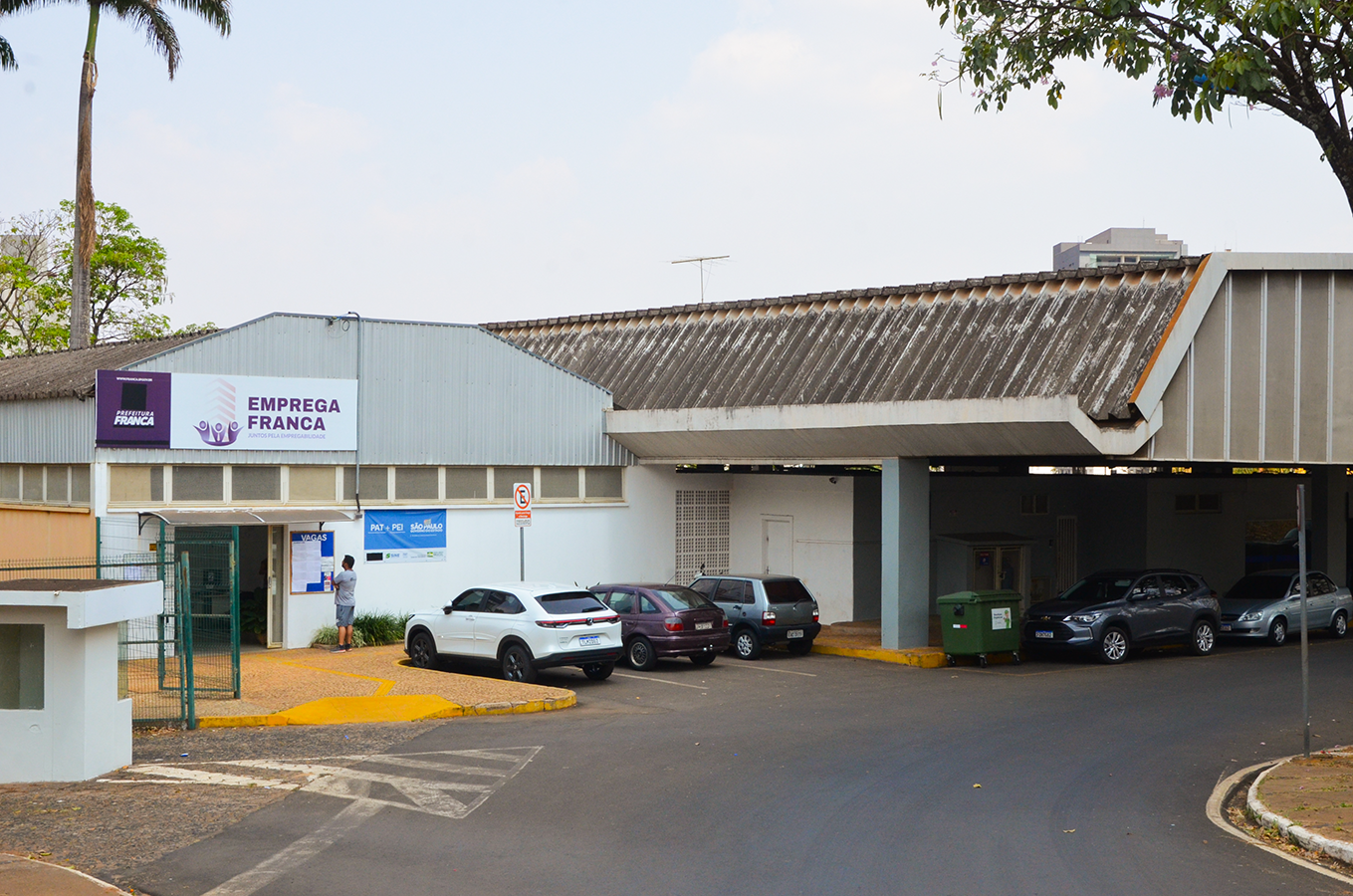 Semana começa com 102 vagas de emprego