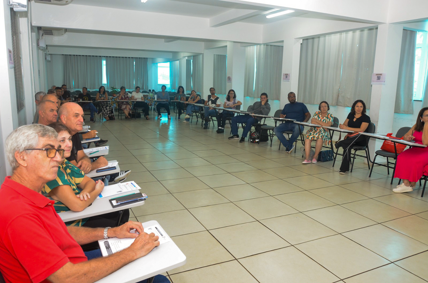 Educação promove formação para profissionais