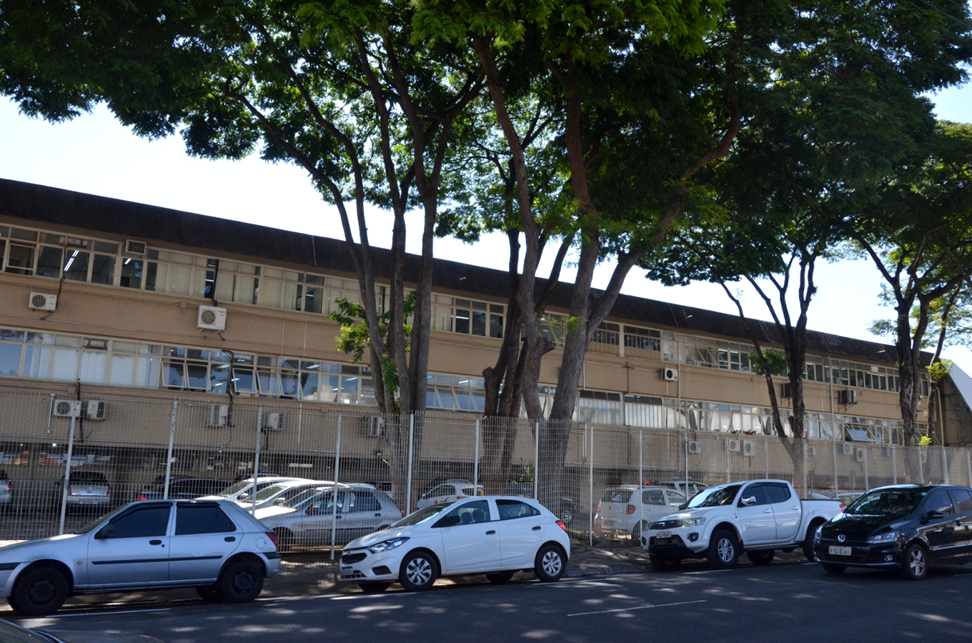 Repartições municipais têm ponto facultativo e retornam na quarta-feira