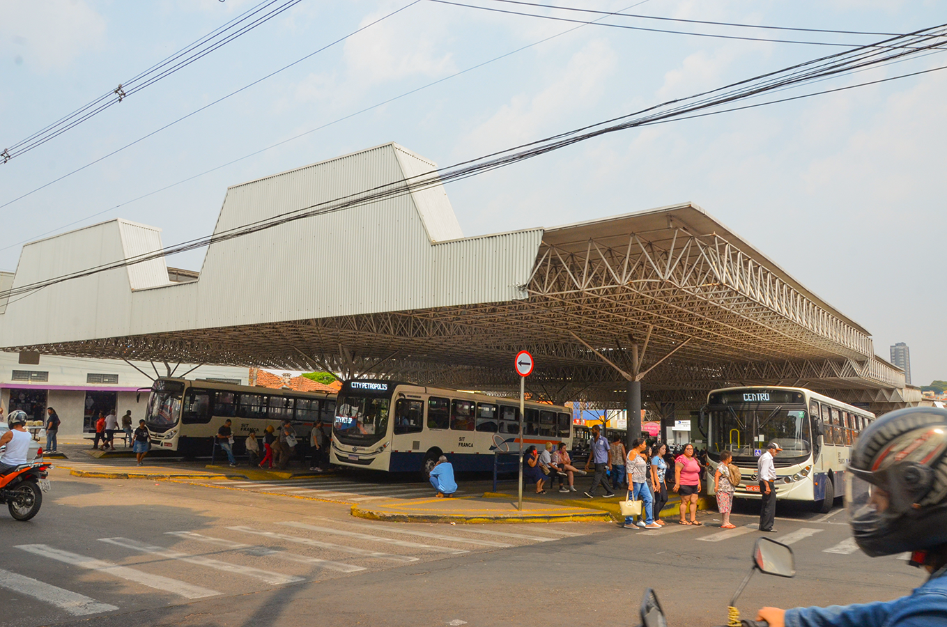 Prefeitura faz consulta pública para o transporte público