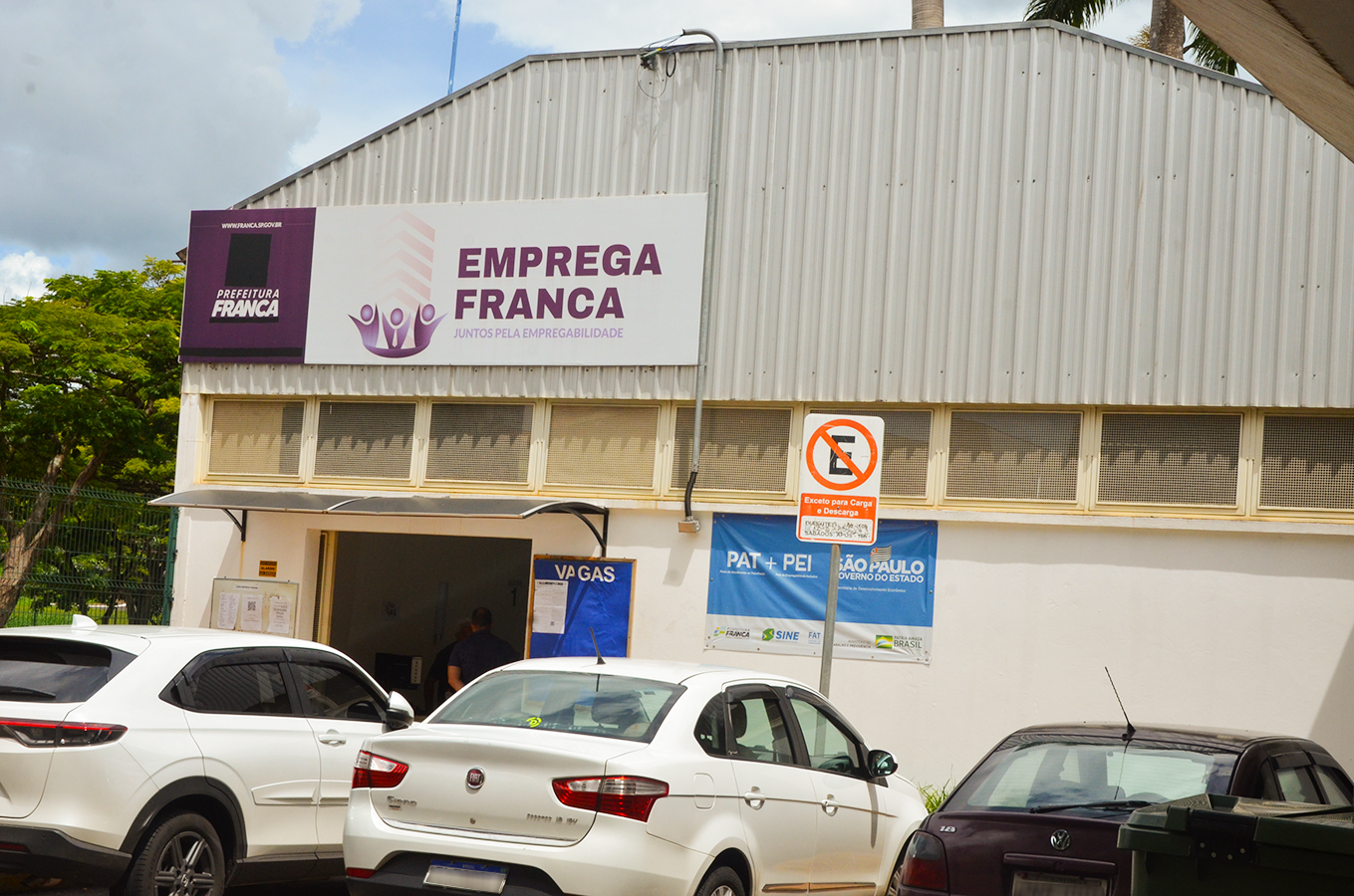 Emprega Franca oferece 76 vagas de trabalho