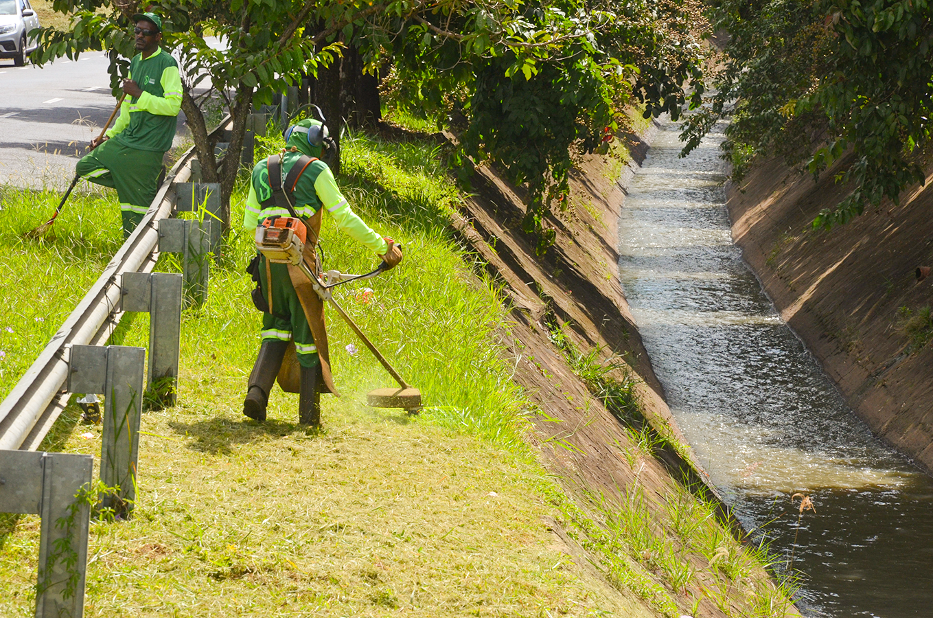 Meio Ambiente intensifica limpeza urbana