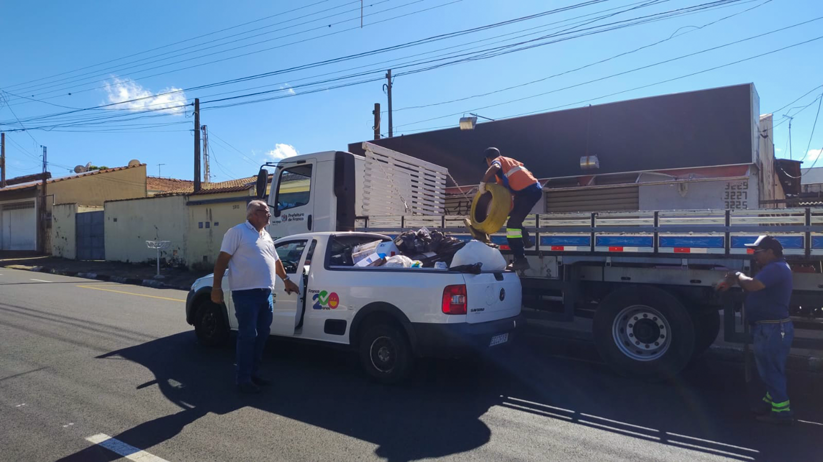 Arrastão da Dengue recolhe mais de 3 toneladas de entulhos