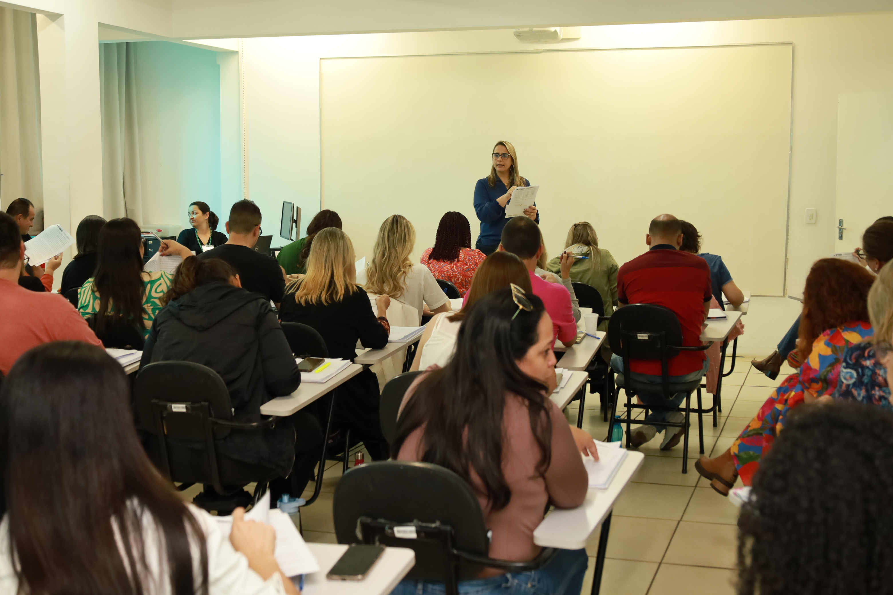 Diretores de escolas municipais participam de treinamento