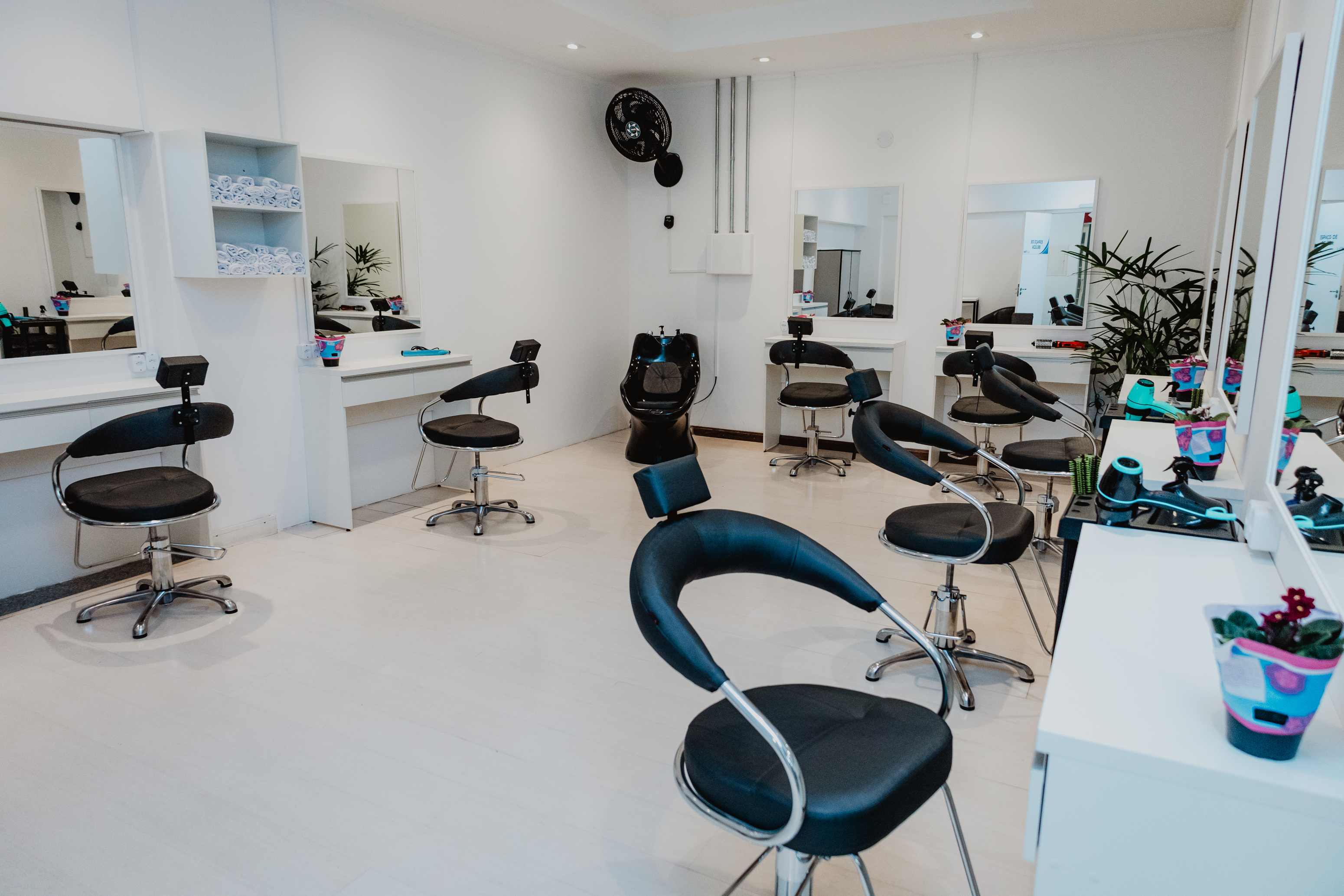 Prefeitura inaugura a Escola Profissionalizante