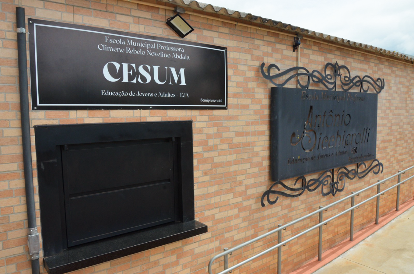 Educação inicia aulas do Programa Cursinho Popular