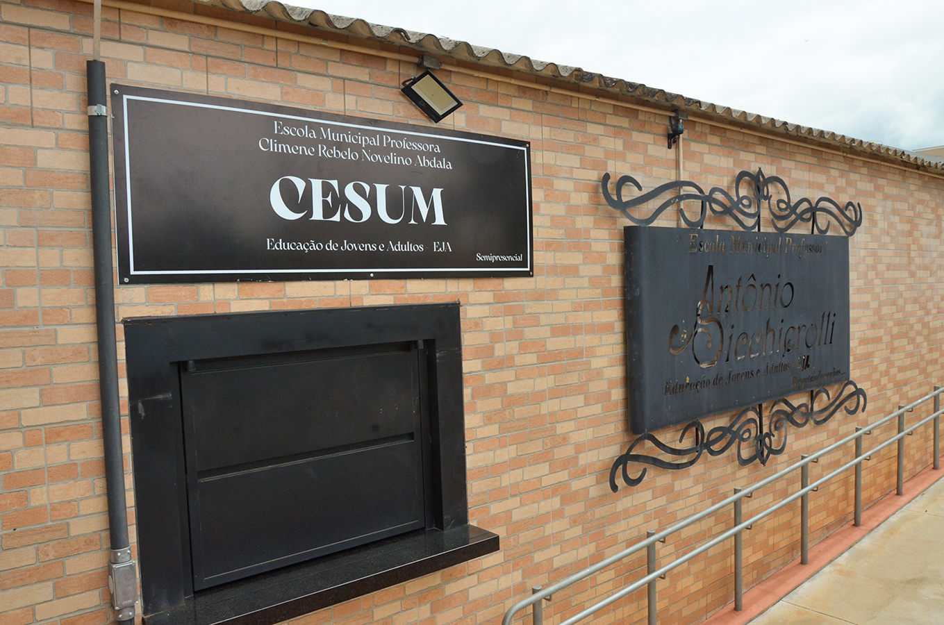 Para ENEM e vestibulares, Cursinho Popular abre 50 vagas